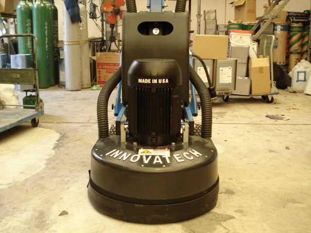 �R���N���[�g�����v���f�^�[�@